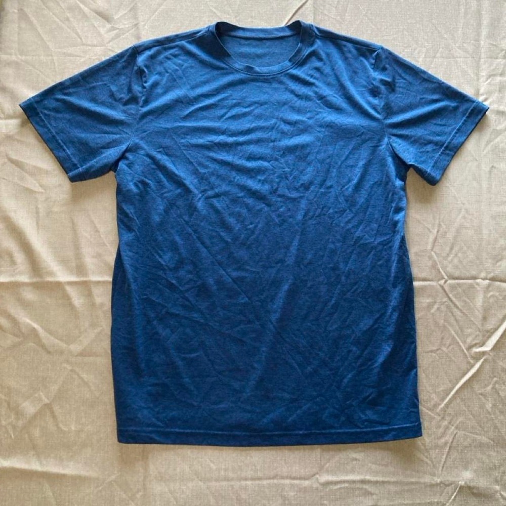 Blue T-shirt minimalist workout sports athletic